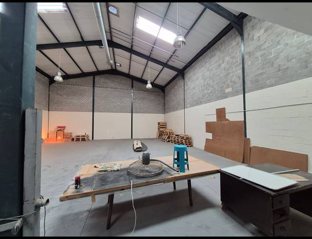402M² WAREHOUSE TO LET IN MAITLAND